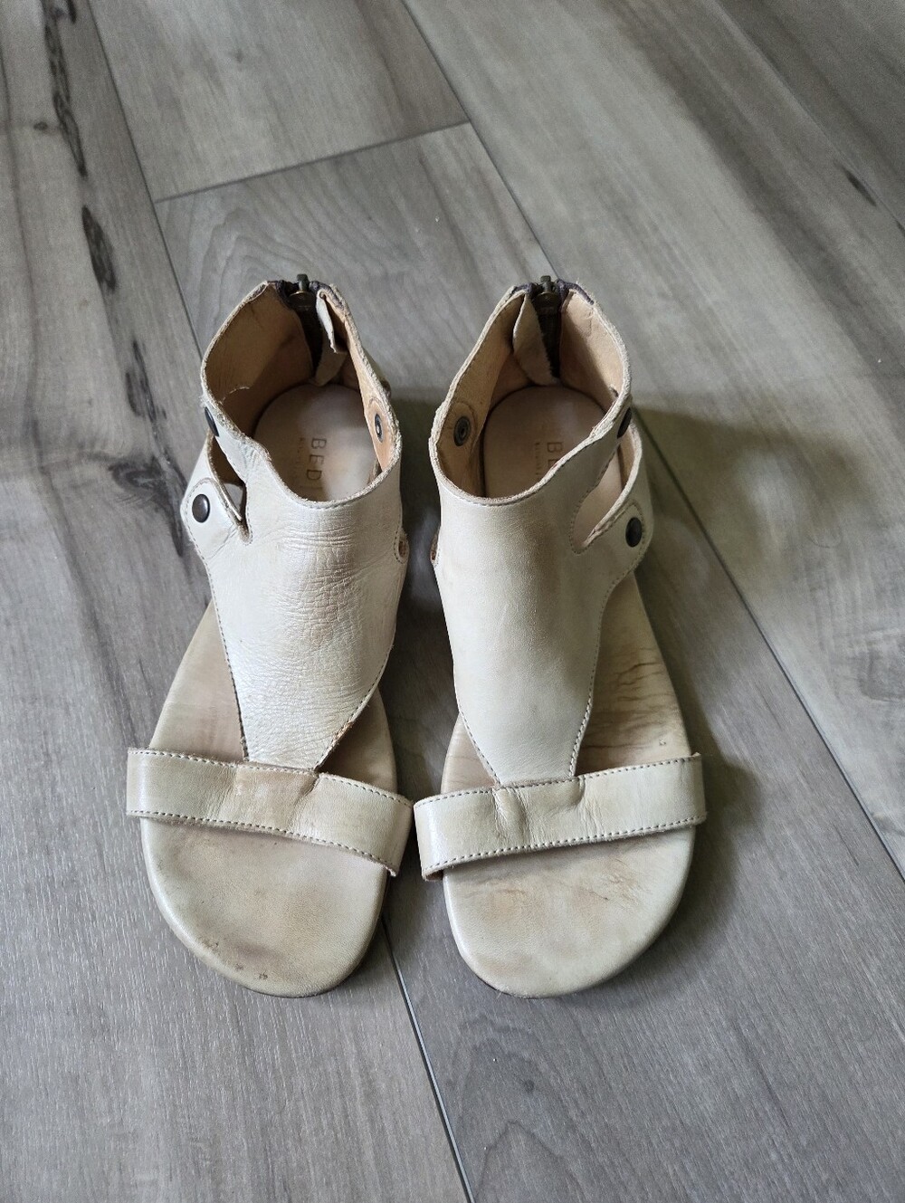BED|STU Women's Cream Leather Ankle Zip Sandals